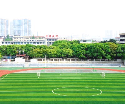 学校大门